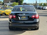 Used 2010 Volkswagen Jetta SE image 4
