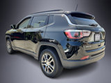 Used 2018 Jeep Compass Latitude w/ Popular Equipment Group image 4