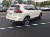 Used 2017 Nissan Rogue SL image 3