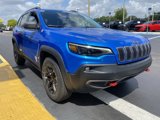 Used 2019 Jeep Cherokee Trailhawk image 2