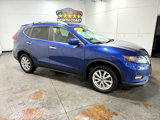 Used 2017 Nissan Rogue SV image 2