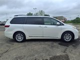 Used 2015 Toyota Sienna XLE image 2