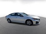 Used 2024 Nissan Altima 2.5 S image 2