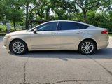 Used 2017 Ford Fusion SE image 4
