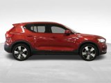 Used 2019 Volvo XC40 T5 Momentum image 4