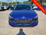 Used 2023 Hyundai Elantra SEL w/ Convenience Package image 2