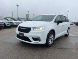 New 2025 Chrysler Pacifica Select image 2