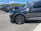 Used 2021 Volkswagen Tiguan SE image 3