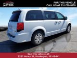 Used 2019 Dodge Grand Caravan SE w/ UConnect Hands-Free Group image 4