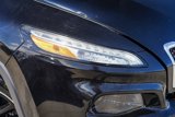 Used 2017 Jeep Cherokee Latitude image 2