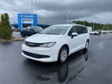 Used 2022 Chrysler Voyager LX image 4