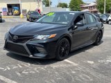 Used 2020 Toyota Camry SE image 3