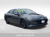 Used 2022 Hyundai Elantra SEL w/ Convenience Package image 3