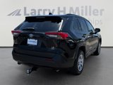 Used 2019 Toyota RAV4 LE image 5