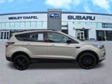 Used 2017 Ford Escape SE w/ SE Sport Appearance Package image 4