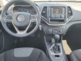 Used 2014 Jeep Cherokee Sport image 3