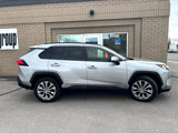 Used 2021 Toyota RAV4 XLE Premium image 2