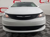 Certified 2022 Chrysler Voyager LX image 2