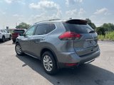 Used 2017 Nissan Rogue SV image 5