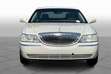 Used 2005 Lincoln Town Car Signature image 3