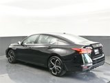 Used 2023 Nissan Altima 2.5 SR w/ SR Premium Package image 3
