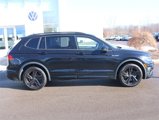 Used 2024 Volkswagen Tiguan SE R-Line image 2