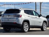 New 2025 Jeep Compass Latitude image 3