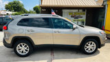 Used 2017 Jeep Cherokee Latitude image 6