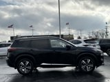 Used 2021 Nissan Rogue Platinum image 4
