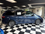 Used 2018 Toyota Sienna XLE image 3