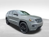 Used 2021 Jeep Grand Cherokee Laredo X image 3