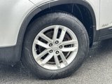 Used 2015 Kia Sorento LX image 3