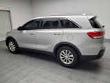 Used 2016 Kia Sorento LX w/ LX Convenience Package image 3