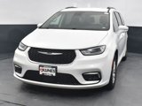 Used 2022 Chrysler Pacifica Touring-L image 4