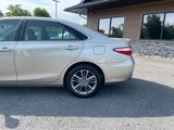 Used 2017 Toyota Camry SE image 3