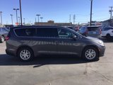 Used 2023 Chrysler Pacifica Touring-L image 6