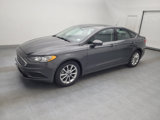 Used 2017 Ford Fusion SE image 2