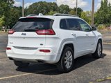 Used 2017 Jeep Cherokee Overland image 5