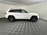 Used 2018 Jeep Grand Cherokee Limited w/ Luxury Group II image 4
