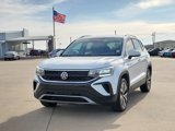 Used 2023 Volkswagen Taos SE image 2