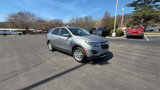 Used 2023 Chevrolet Equinox LT image 2