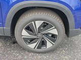 New 2024 Volkswagen Taos SE image 3