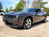 Used 2017 Dodge Challenger SXT image 2