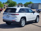 Used 2023 Jeep Grand Cherokee Limited image 3