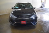 Used 2019 Chrysler Pacifica Limited image 2