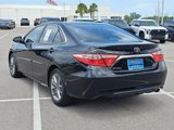 Used 2017 Toyota Camry SE image 4