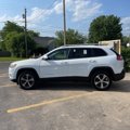Used 2019 Jeep Cherokee Limited image 2