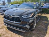 Used 2022 Toyota Highlander Platinum image 3