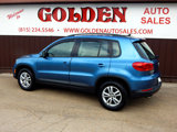 Used 2017 Volkswagen Tiguan S image 2