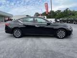 Used 2023 Nissan Altima 2.5 SV image 2